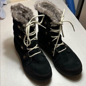 SOREL WOMENS BLACK SUEDE EXPLORER JOAN COZY SNOW BOOT SIZE 9.5